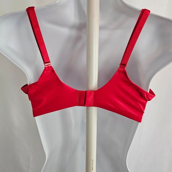 Victoria's Secret Women's Red Underwire Push Up Bra Size 36D - Picture 3 of 8